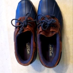 New Sperry Women's duck shoe 7M